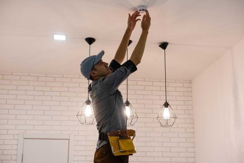 Eletricista ao Domicílio | Reparações Elétricas | Wallbox | Orçamento Gratuito