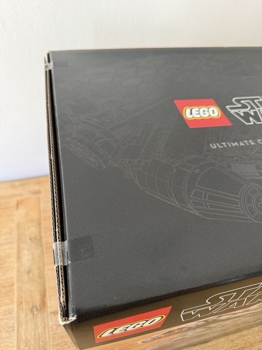 LEGO Star Wars: Millennium Falcon - 75192 SELADO