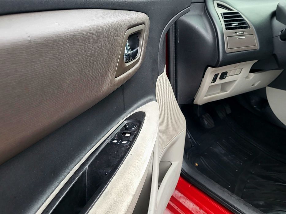 Ситроен С4 -Красный Бензин -Газ Механика