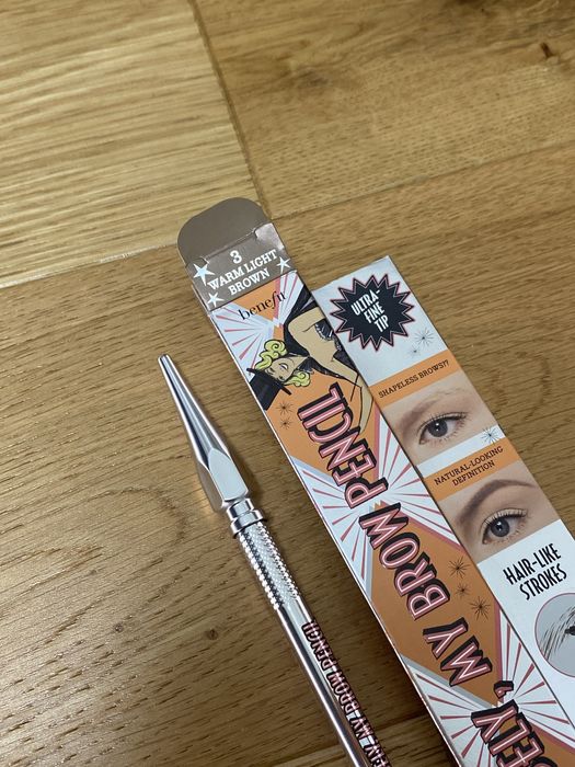 Kredka do brwi precisely my brow pencil Benefit 3 warm light brown