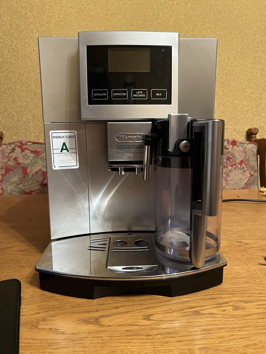 Delonghi Perfecta Capuccino grafic touch