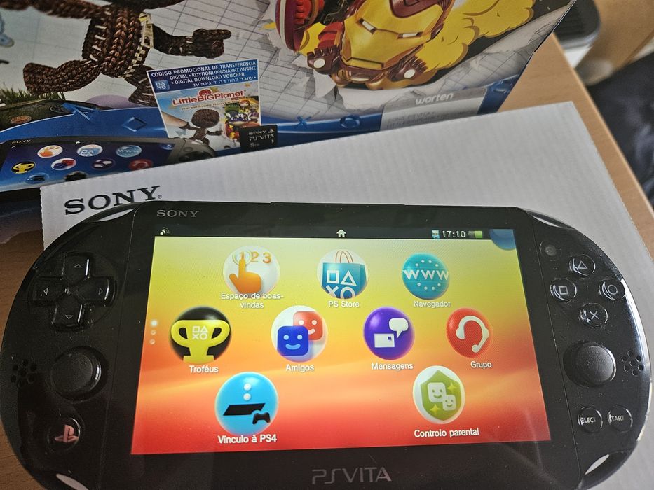 PS Vita com Caixa e manuais