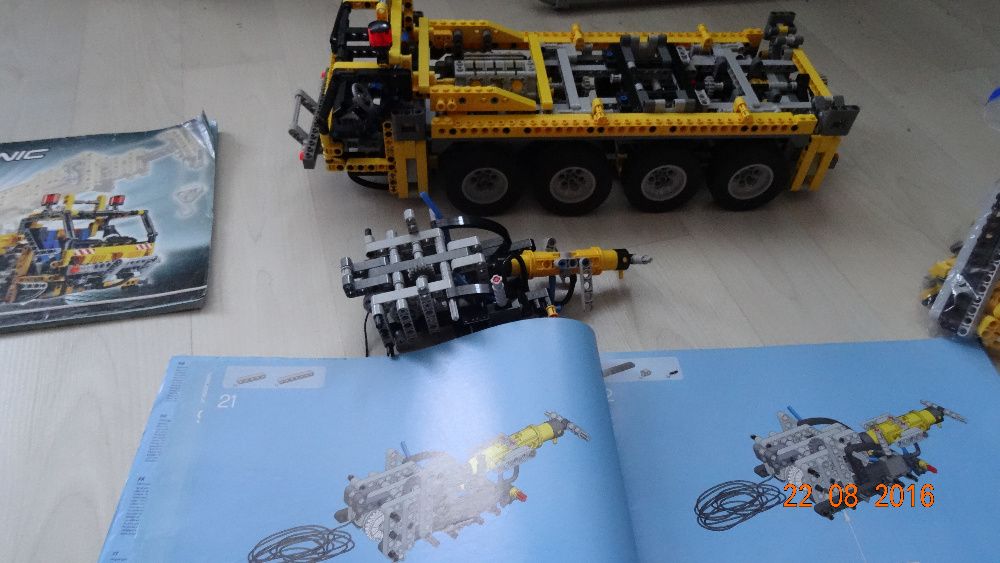 8421 Lego Technic Dźwig Żuraw Mobile Crane -2005r UNIKAT