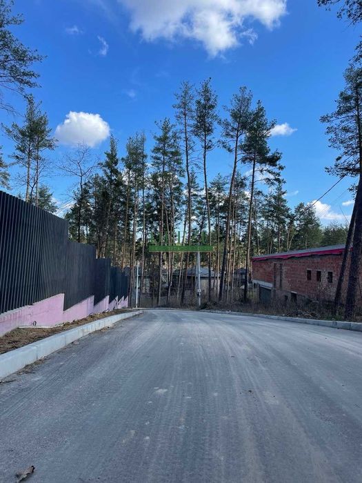 Продаж нового будинку в лісі з басейном. Ходосіка