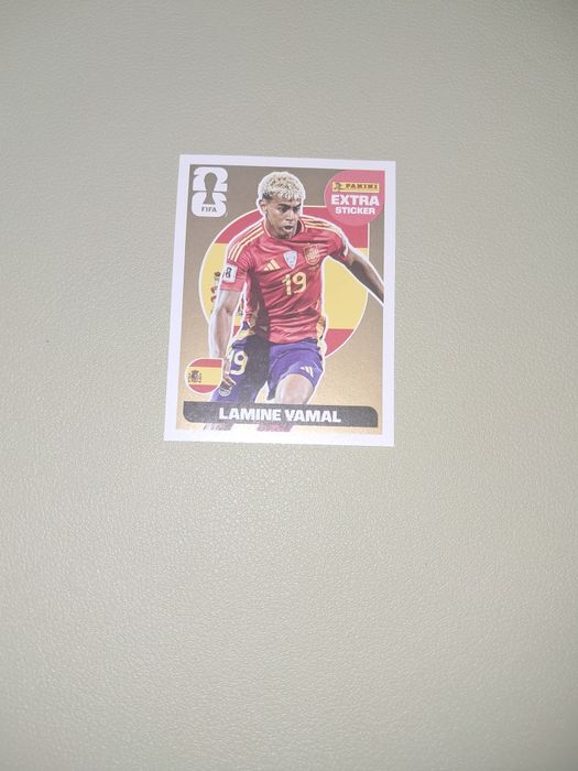 Lamine Yamal ouro extra sticker