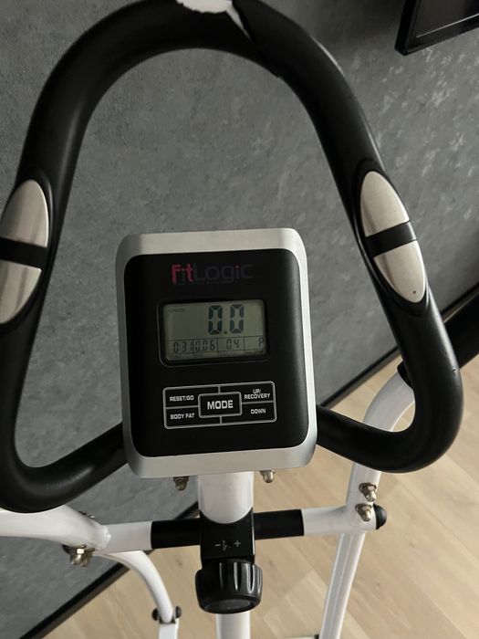 Орбітрек FitLogic