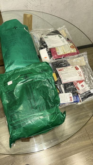 Шведські сухпайки номер 7,10