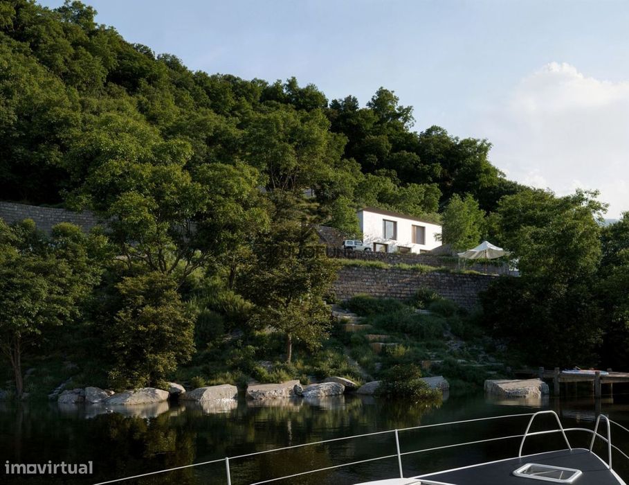 Terreno Urbano Exclusivo no Douro na margem do rio com PROJETO APRO...