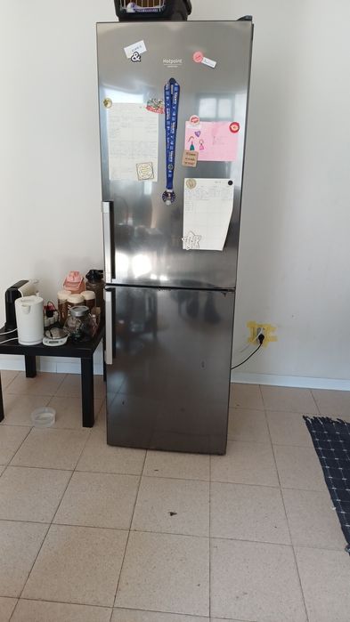 Frigorífico combinado 444 litros hotpoint