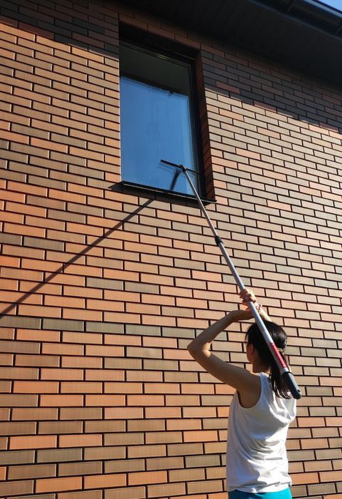 Прибирання квартир,будинків та офісних приміщень  1550 грн