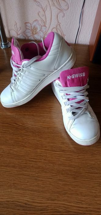 красовки шкіряні 37розмір