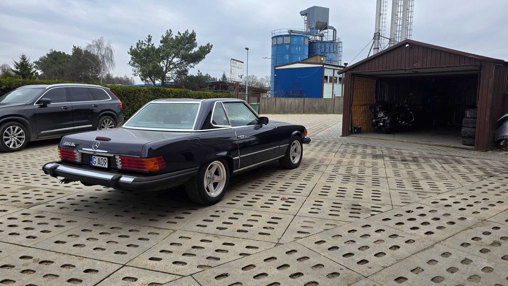 Piękny Mercedes W107  SL  380