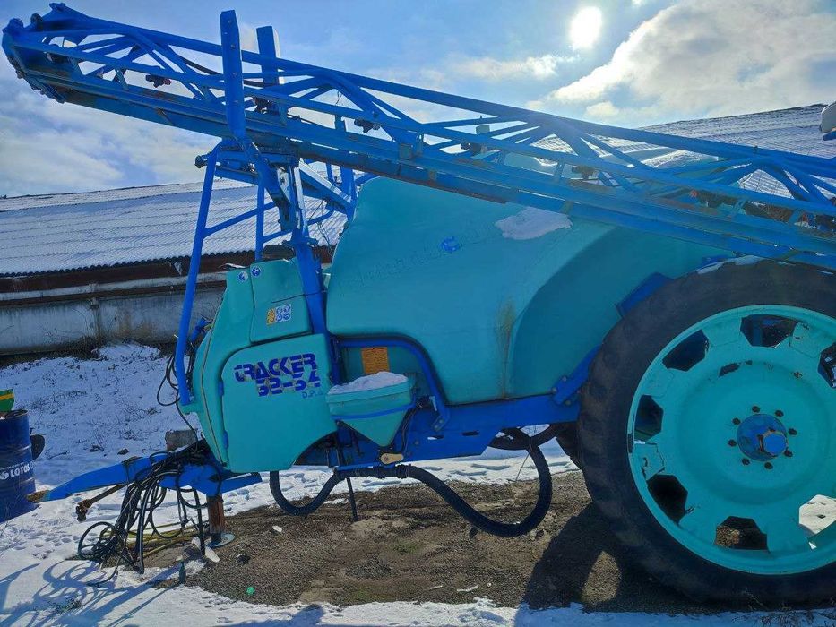 Обприскувач причіпний Berthoud захват 24 метра