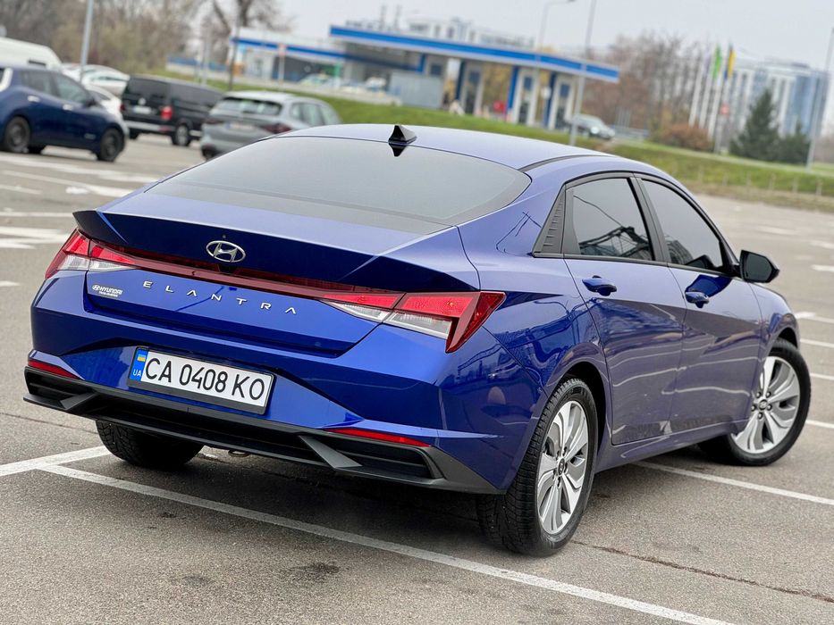 Hyundai Elantra 2021