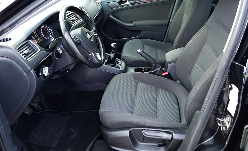 Vw Jetta!1.6 TDI!PDC!KLIMA! Alu! Navi!