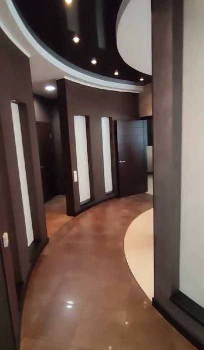 Продаю 3-к 109 м2 метро Защитников Украины, ЖК Московский