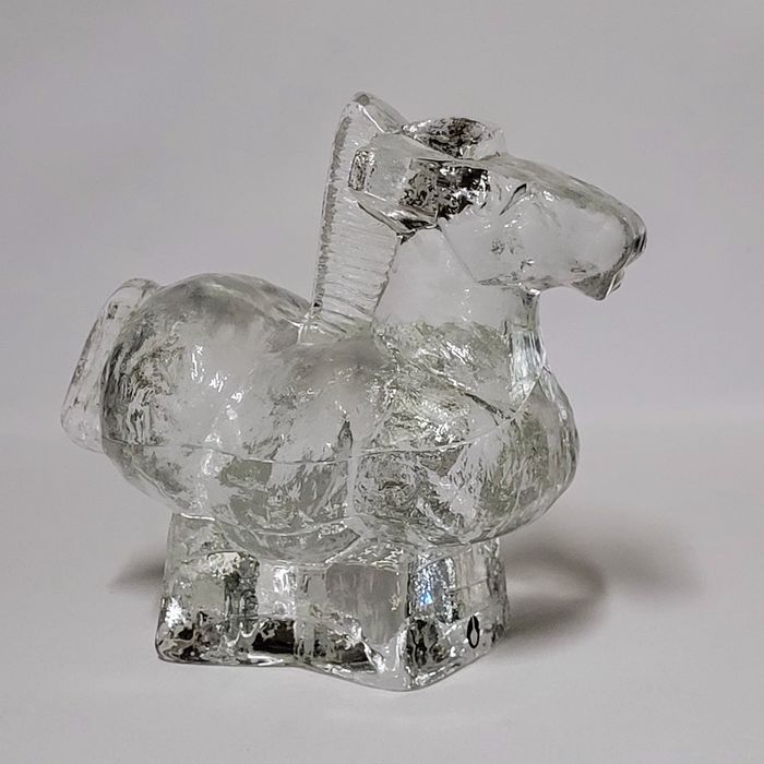 Pukeberg , Szwecja , figurka szklana