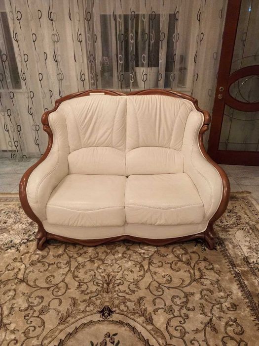 Диван(3х и 2х) и кресла 2 натуральная кожа (Италия)