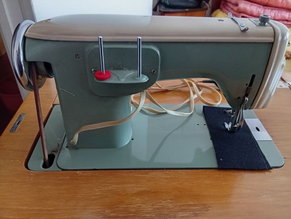 Швейная машина Lada 236-1