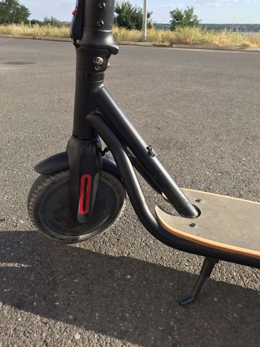 Електросамокат Giant U9 pro 600