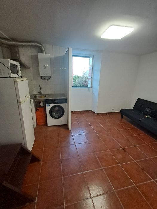 T-3 Equipado/mobilado+ PÁTIO. Centro Lisboa. Oportunidade: Só renda + caução.