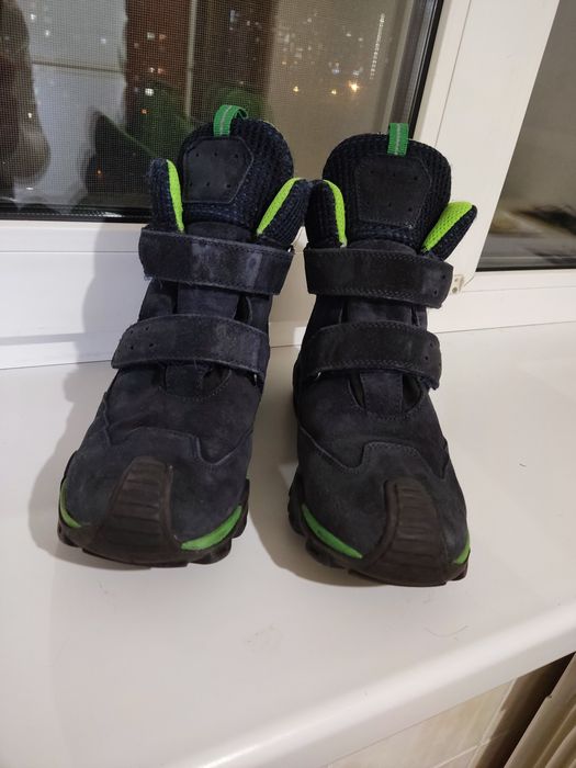 Черевики, ботинки на хлопчика, осінь, зима 35 р.