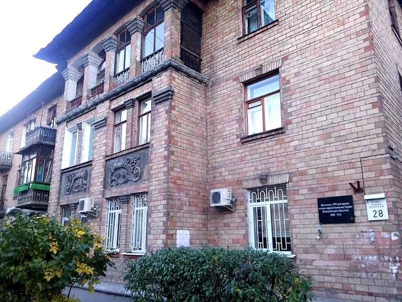 2 к кв  60кв.м на Печерську  вул. Катерини Білокур, 2/8