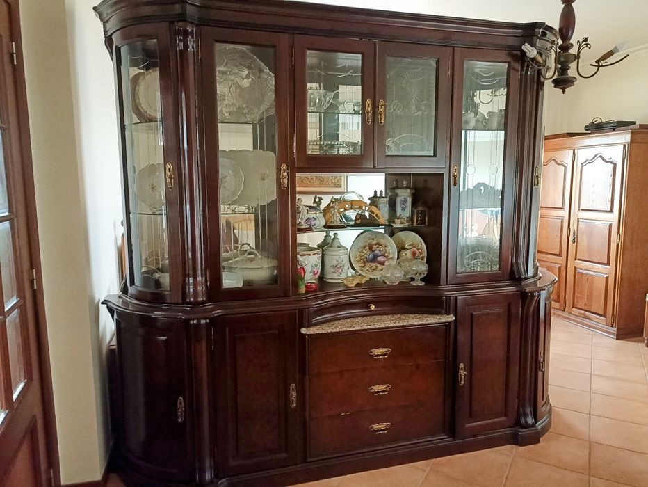 Cristaleira armário de sala madeira maciça