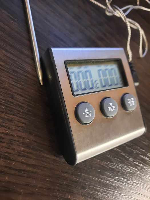 Цифровой кухонный термометр с таймером и выносным щупом для духовки