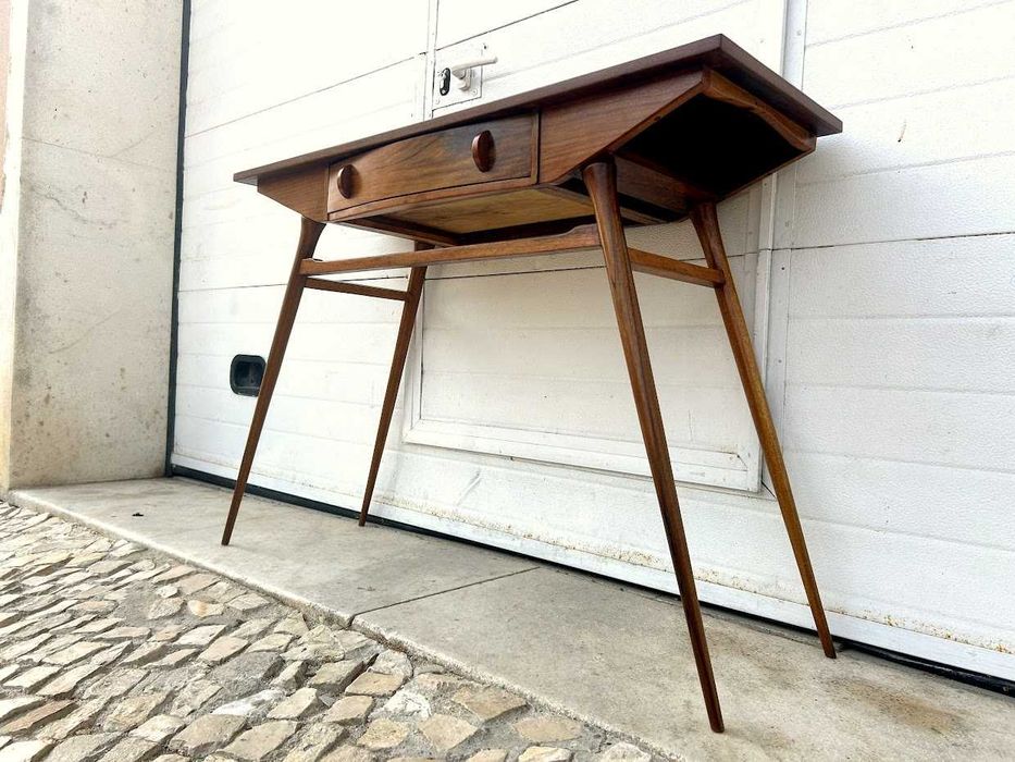 Consola olaio vintage + 106,5comp x 37prof x 76alt.