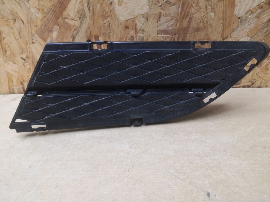 Kratka zderzaka przedniego prawa BMW e90 e91 lift
