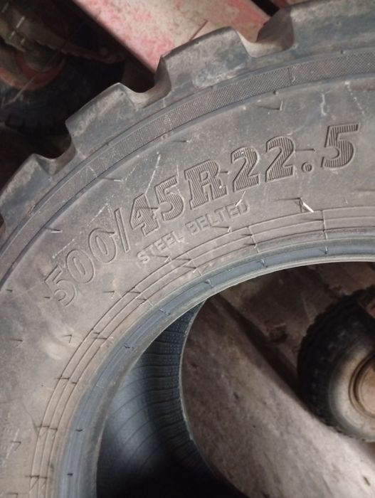 Opona bkt 500/45 r22,5