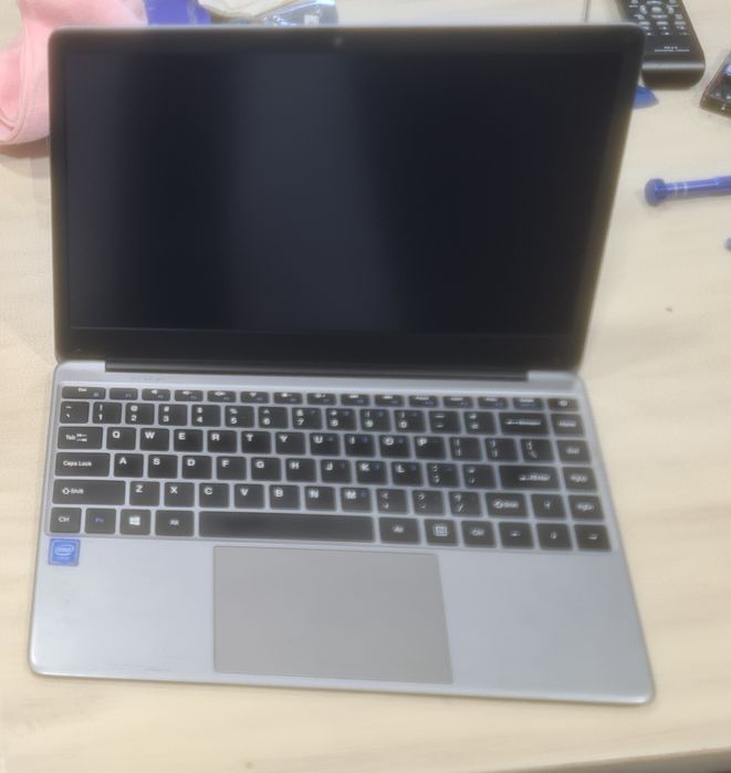 Chuwi Hero Book  14" para peças