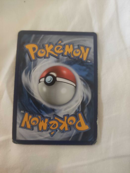 Mew VMax carta Pokémon ultra rara