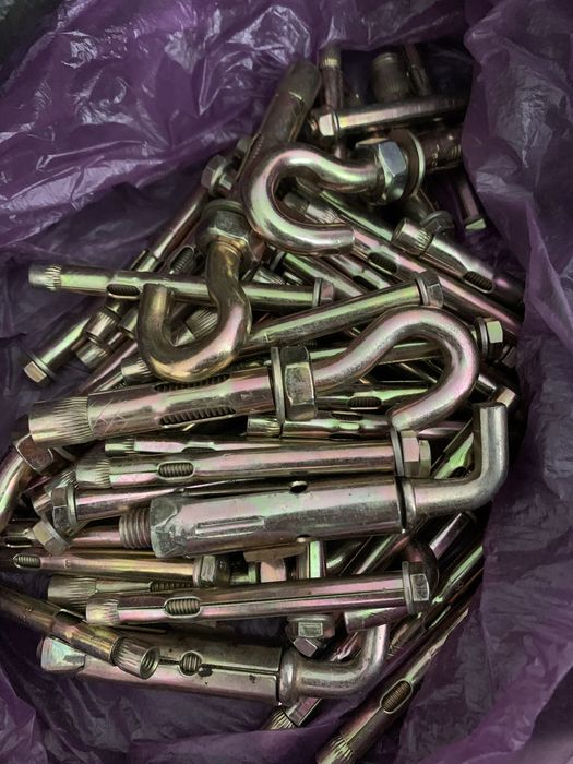 Анкер клиновой