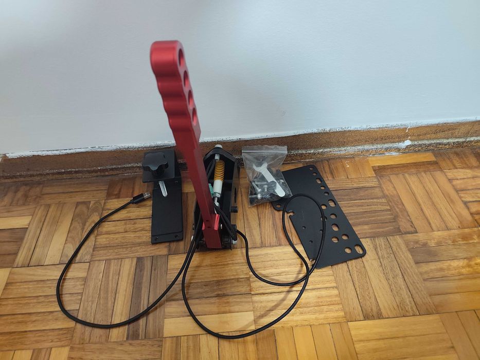 Travão de mão para uso exclusivo no PC