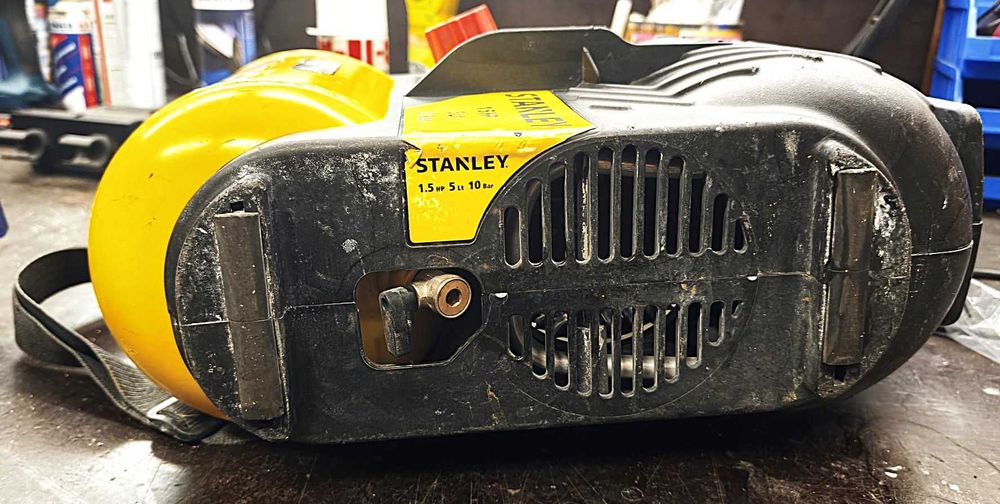 Compressor Air Boss DN200/10/5 5L 230V 1100W STANLEY