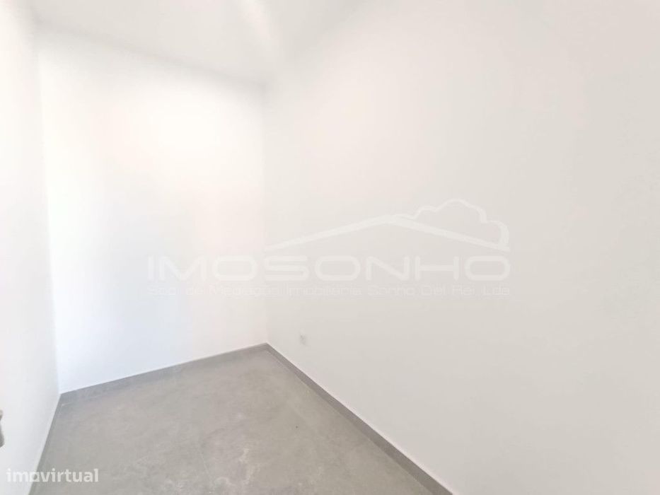 Moradia T3 de linhas modernas