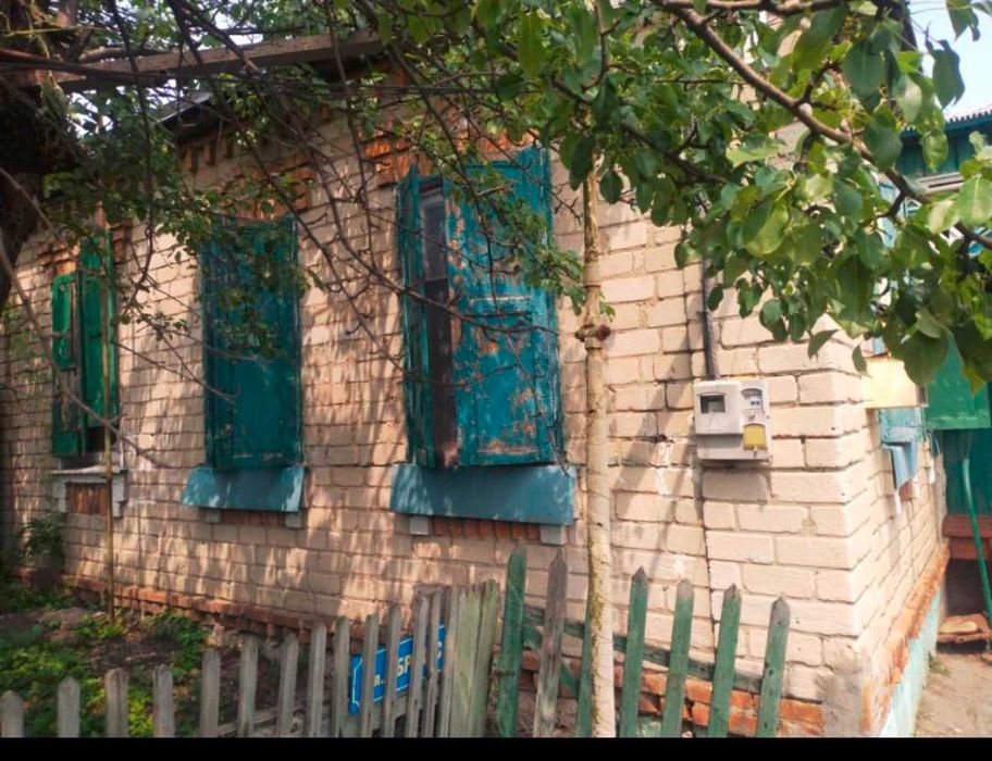 Продам будинок в Дергачах в районі центру