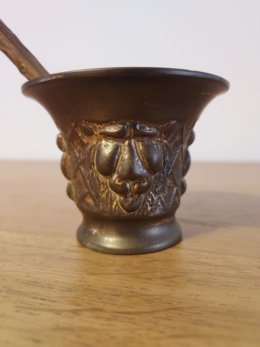 Mini Almofariz de Latão com Pilão Vintage