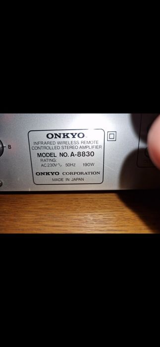Wieża  hi-fi ONKYO z głośnikami
