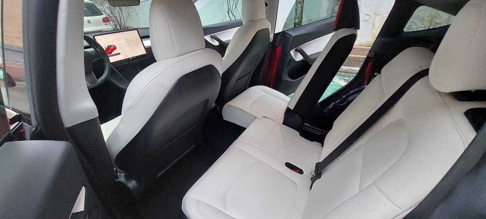 Tesla model Y, 2021, 7 місць