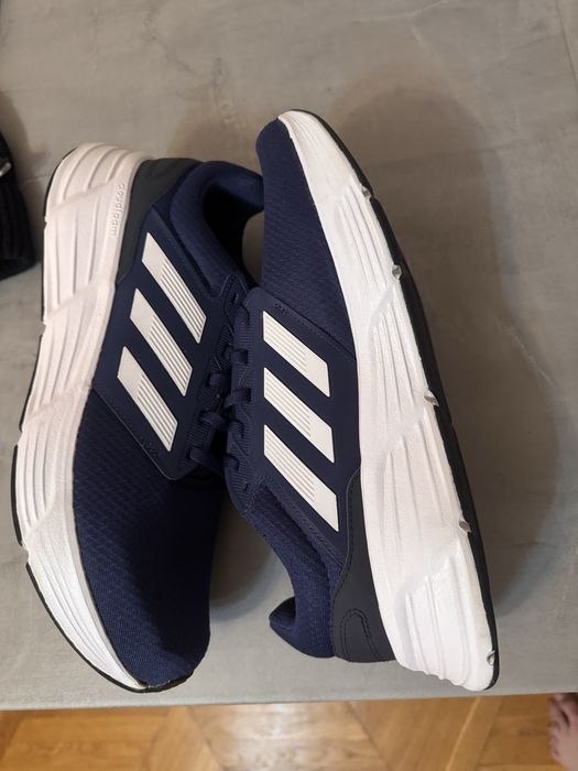 Продам онигиналтные кроссовки Adidas