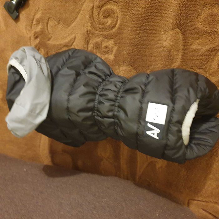 Kombinezon firmy AV ONE dla psa XS, długość 25 cm