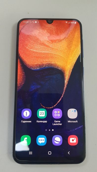 Продам свой Samsung A50 SM-A505FN 4/64 безпроводрые наушники в подарок