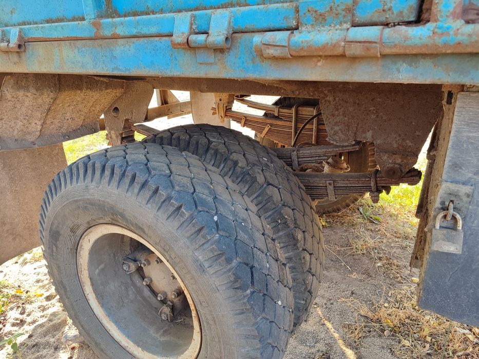 Камаз з прицепом