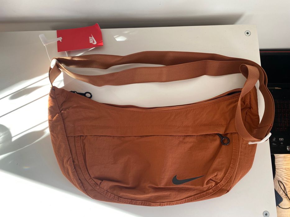 Torba Nike Sportowa / Listonoszka Brązowa Nowa Z Metką