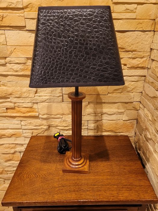 Lampka nocna wysoka