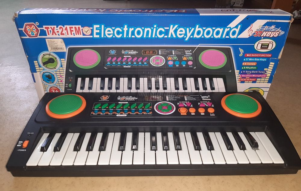 TX-21FM Electronic Keyboard