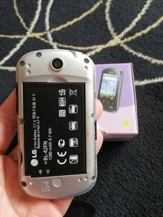 Telemóvel LG p350 usado